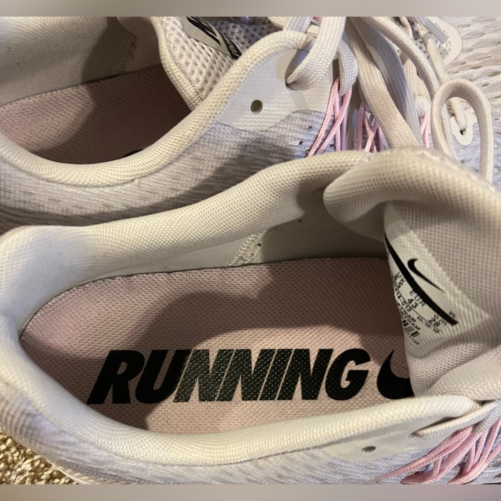 women size 11 Nike Zoom Winflo 5 shoe - Picture 4 of 6